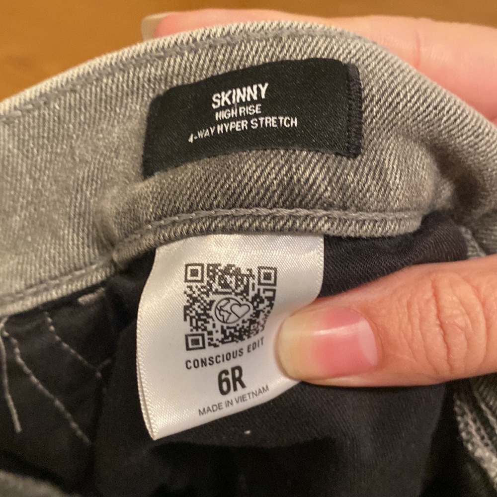 Express High Rise jeans - Picture 3 of 4